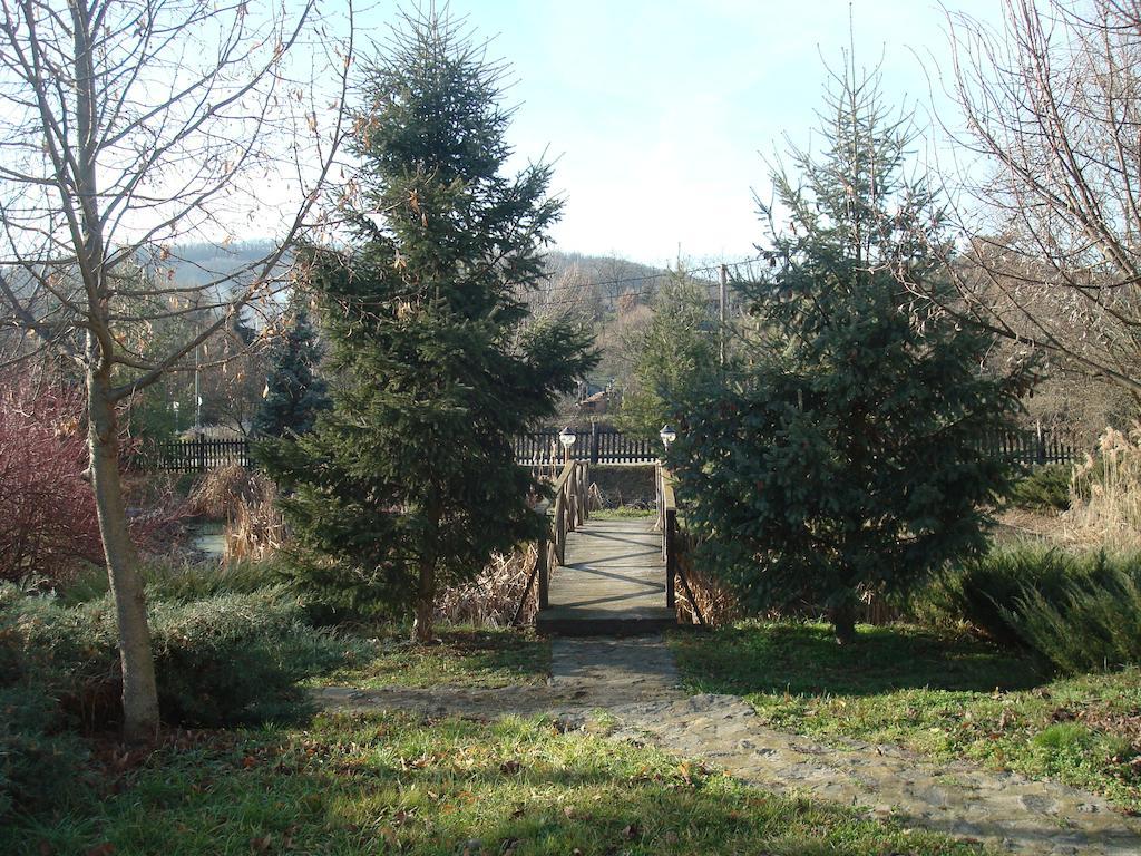 Cserhátvölgy Panzió Alsotold Exterior foto