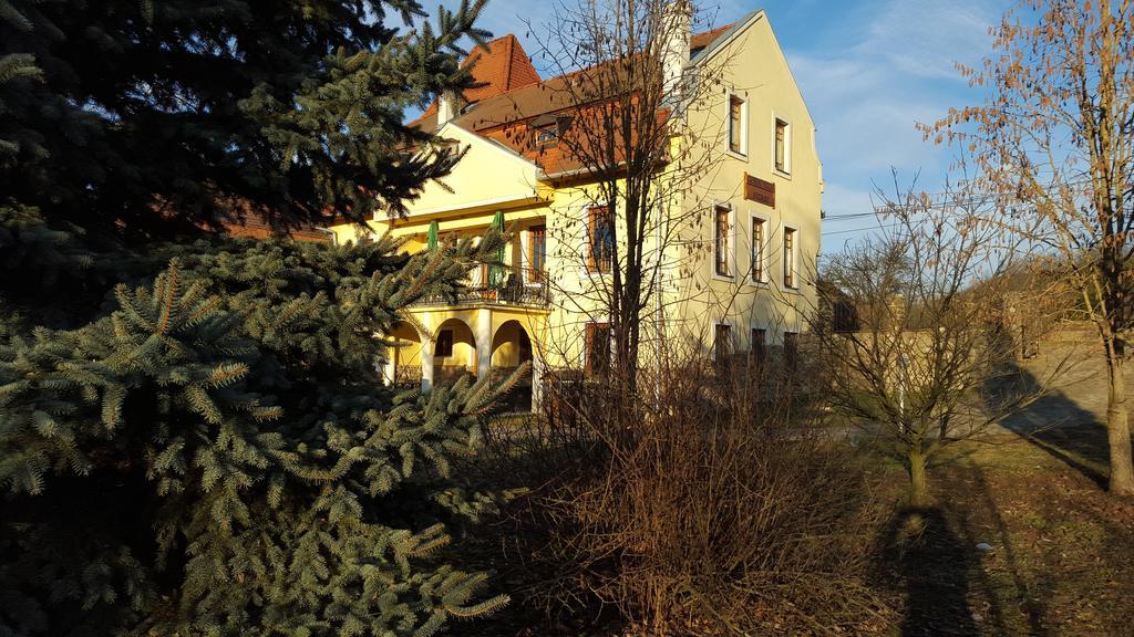 Cserhátvölgy Panzió Alsotold Exterior foto