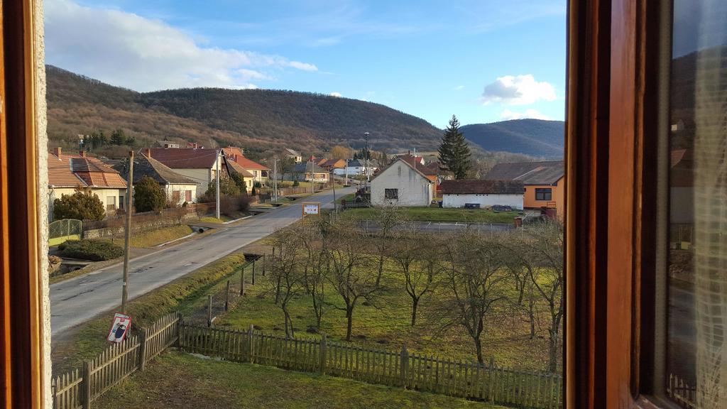 Cserhátvölgy Panzió Alsotold Exterior foto
